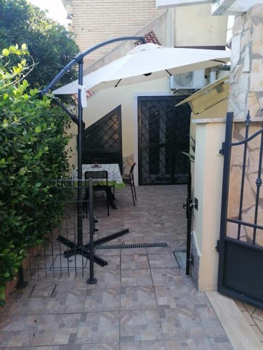 Fiumicino Aeroporto Casa Vacanze Iris Exterior photo